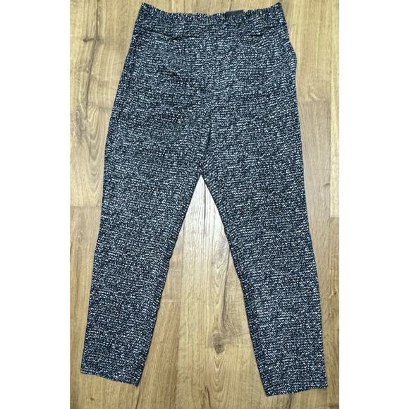 Express Pants Women's Size 8 Ankle High Rise Black White Print Pockets New - Picture 2 of 11